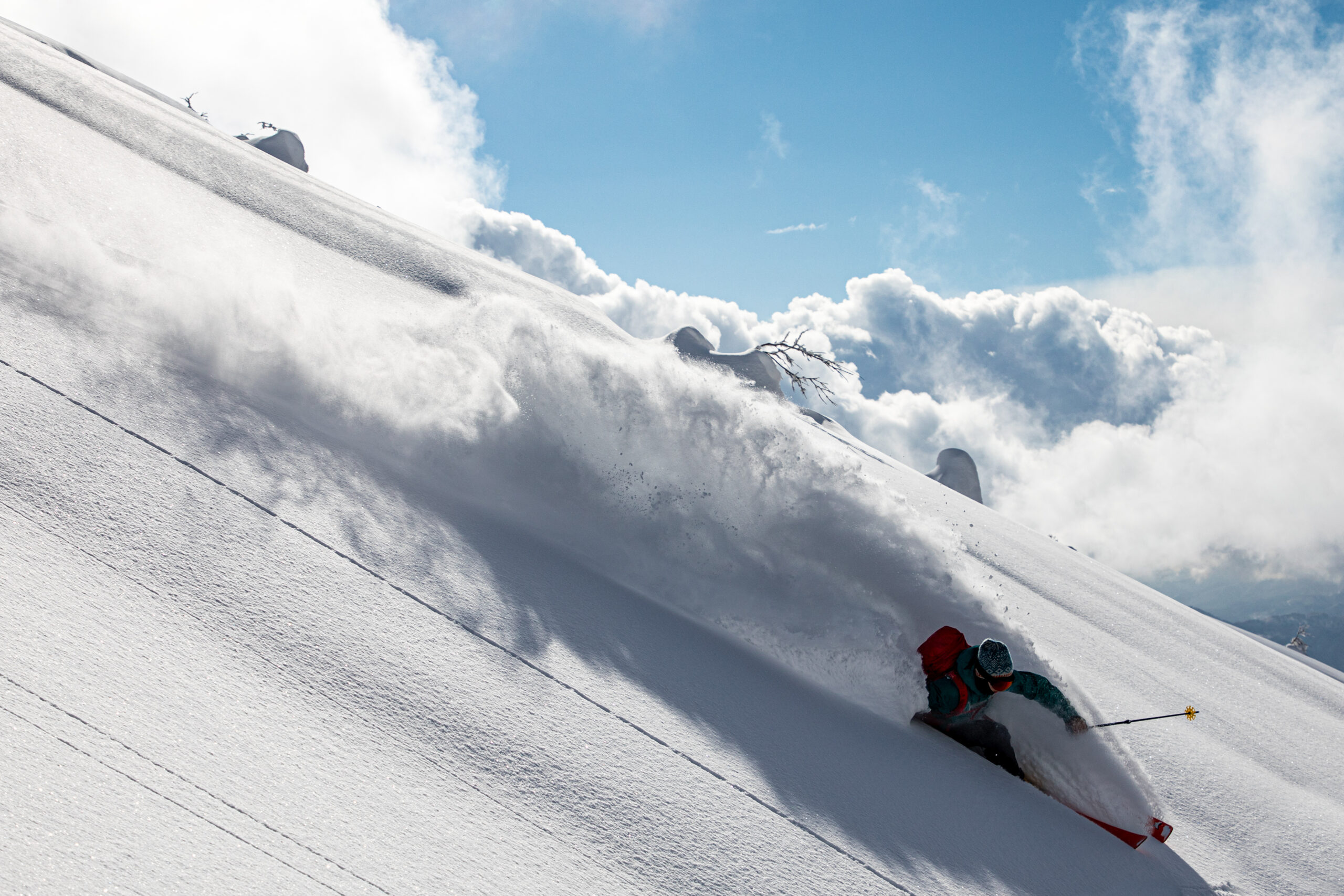 秋田 バックカントリースキー プライベートガイド｜完全貸切で山をガイドと滑る
